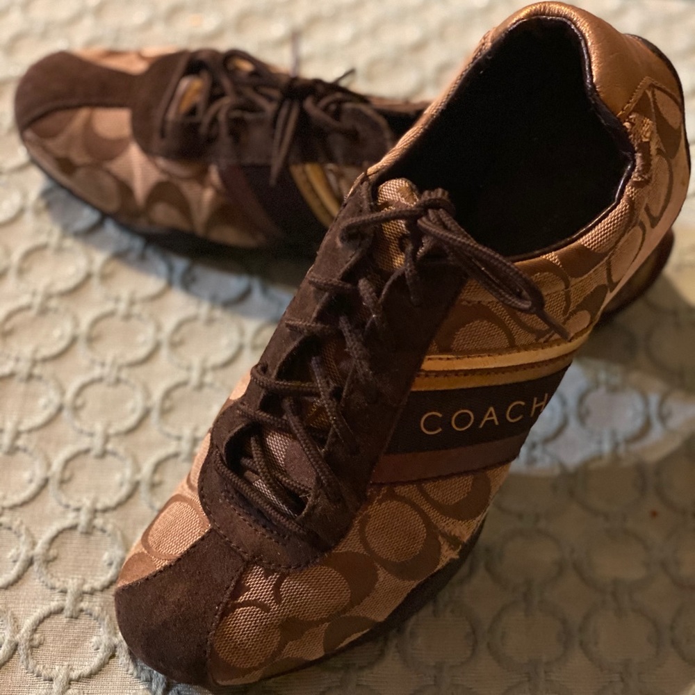 Signature Coach Jayme Sneakers